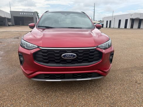 Used 2026 Ford Escape ST-Line Elite w/ Equipment Group 501A AWD/4WD image 9