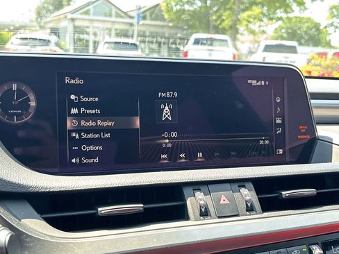 Used 2019 Lexus ES 350 F Sport w/ Accessory Package 2 FWD image 11
