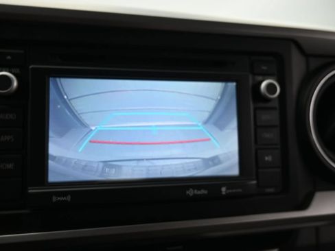 Used 2016 Toyota Tacoma SR5 w/ Towing Package RWD image 18