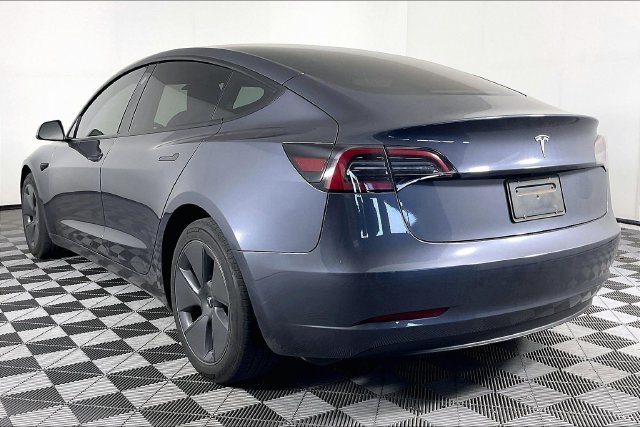 Used 2023 Tesla Model 3 Standard Range RWD image 2