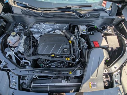Used 2025 Chevrolet Trax ACTIV w/ Sunroof Package FWD image 25