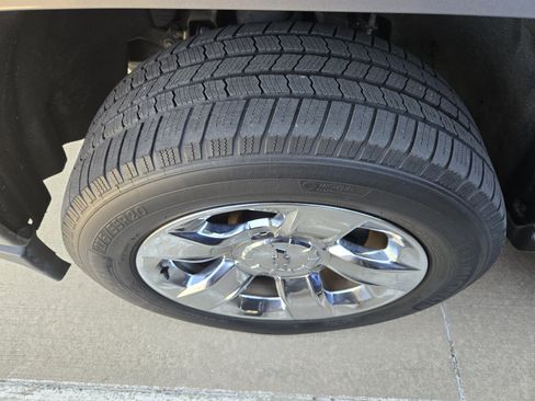 Used 2017 Chevrolet Silverado 1500 LTZ Z71 w/ LTZ Plus Package image 9