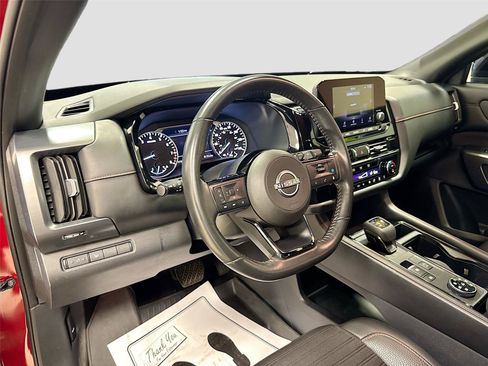 Used 2023 Nissan Pathfinder Rock Creek AWD/4WD image 9