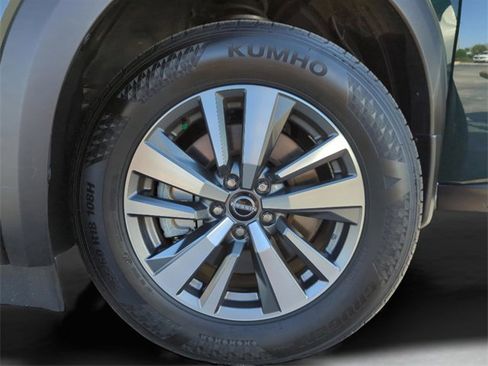 Certified 2024 Nissan Pathfinder SL image 46