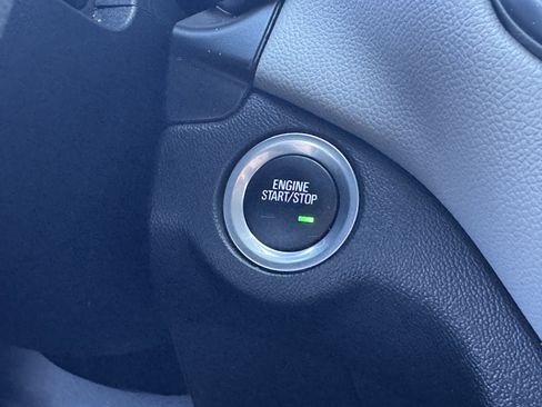 Used 2023 Chevrolet Equinox LT image 31