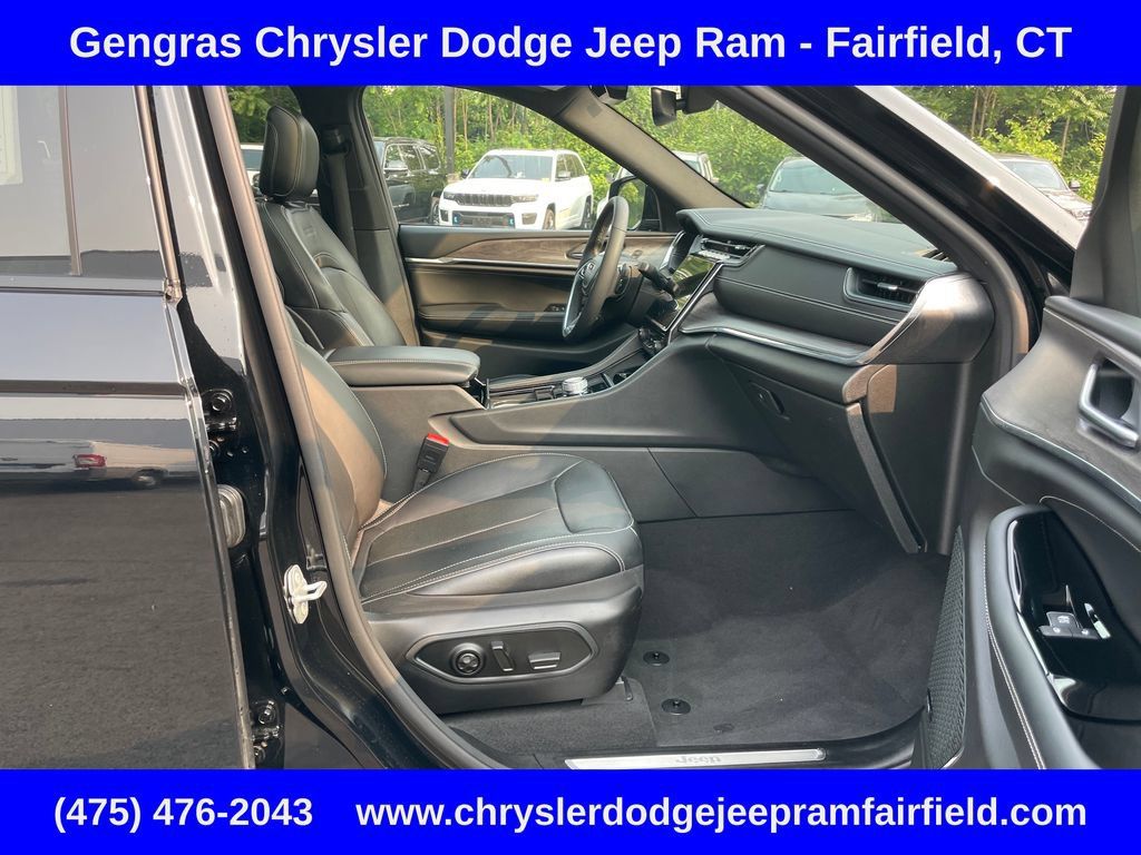 Certified 2023 Jeep Grand Cherokee Overland AWD/4WD image 19