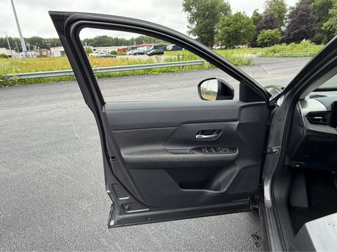 Used 2026 Nissan Kicks SV w/ Cold Weather Package AWD/4WD image 17