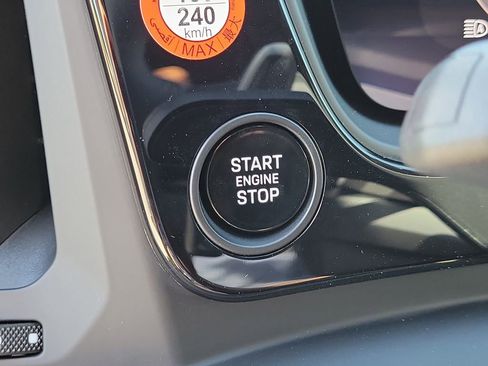 New 2026 Porsche Cayenne Base image 37