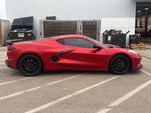 Used 2025 Chevrolet Corvette Stingray Coupe w/ Z51 Performance Package RWD image 7