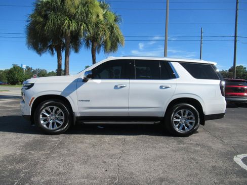 Used 2025 Chevrolet Tahoe Premier w/ Sun And Tow Package AWD/4WD image 2