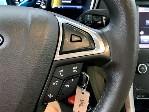 Used 2014 Ford Fusion SE w/ Equipment Group 202A image 21