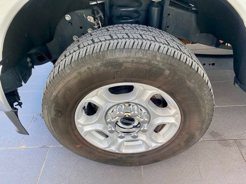 Used 2025 Ford F250 XLT AWD/4WD image 9