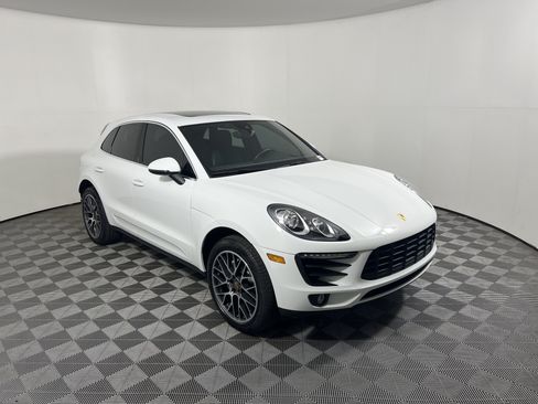 Certified 2018 Porsche Macan S AWD/4WD image 9