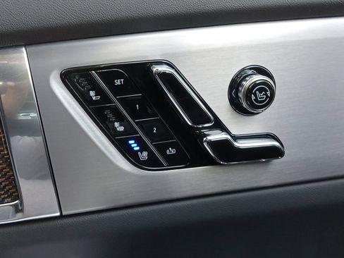 Used 2026 Cadillac Vistiq Luxury AWD/4WD image 10