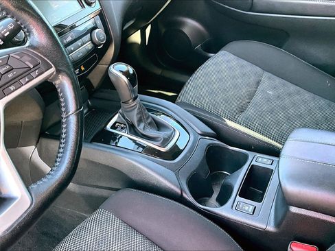 Used 2019 Nissan Rogue Sport SV w/ All-Weather Package FWD image 13