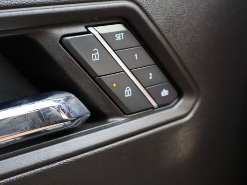 Used 2024 GMC Canyon AT4X AWD/4WD image 27