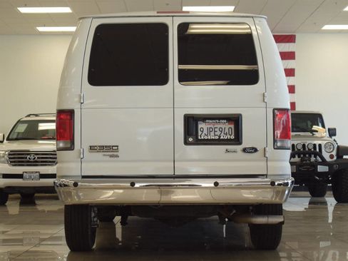 Used 2014 Ford E-350 and Econoline 350 XLT RWD image 29