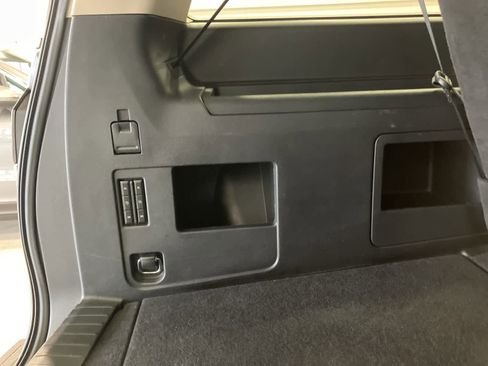 Used 2024 Ford Expedition Max XLT image 35