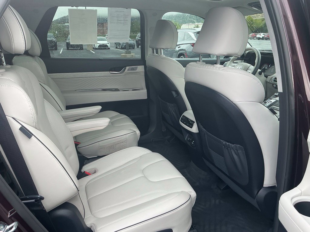 Certified 2025 Hyundai Palisade Calligraphy AWD/4WD image 35