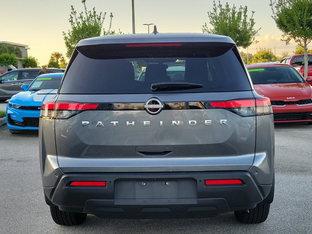 Used 2024 Nissan Pathfinder S FWD image 26