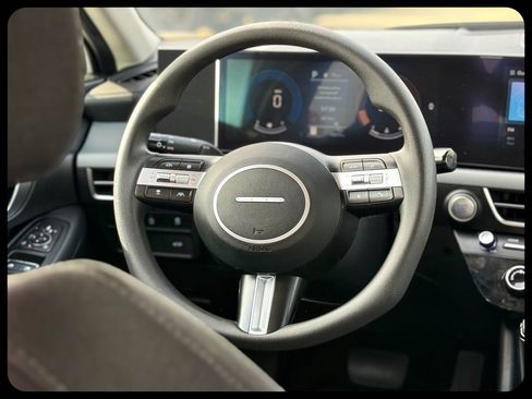 Used 2025 Hyundai Sonata SE FWD image 20