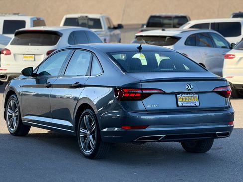 Used 2019 Volkswagen Jetta R-Line w/ R-Line Cold Weather Package image 5