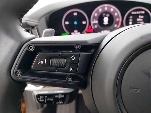 Used 2024 Porsche Panamera 4 image 19