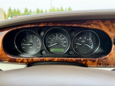 Used 2005 Jaguar XJ8 L image 12