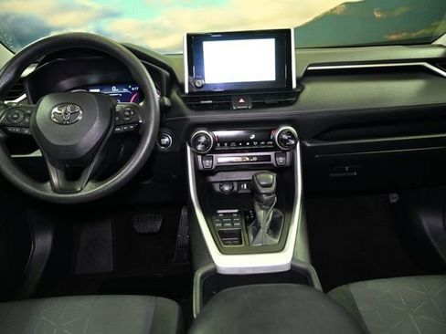 Used 2024 Toyota RAV4 XLE image 57