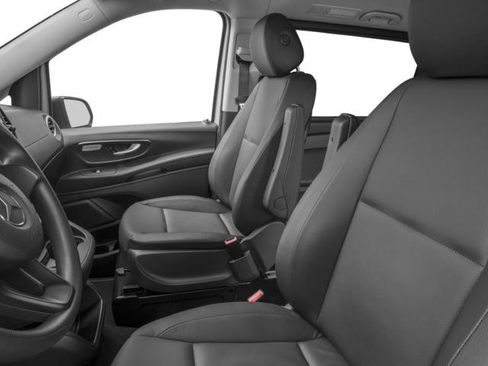 Used 2016 Mercedes-Benz Metris Passenger image 13