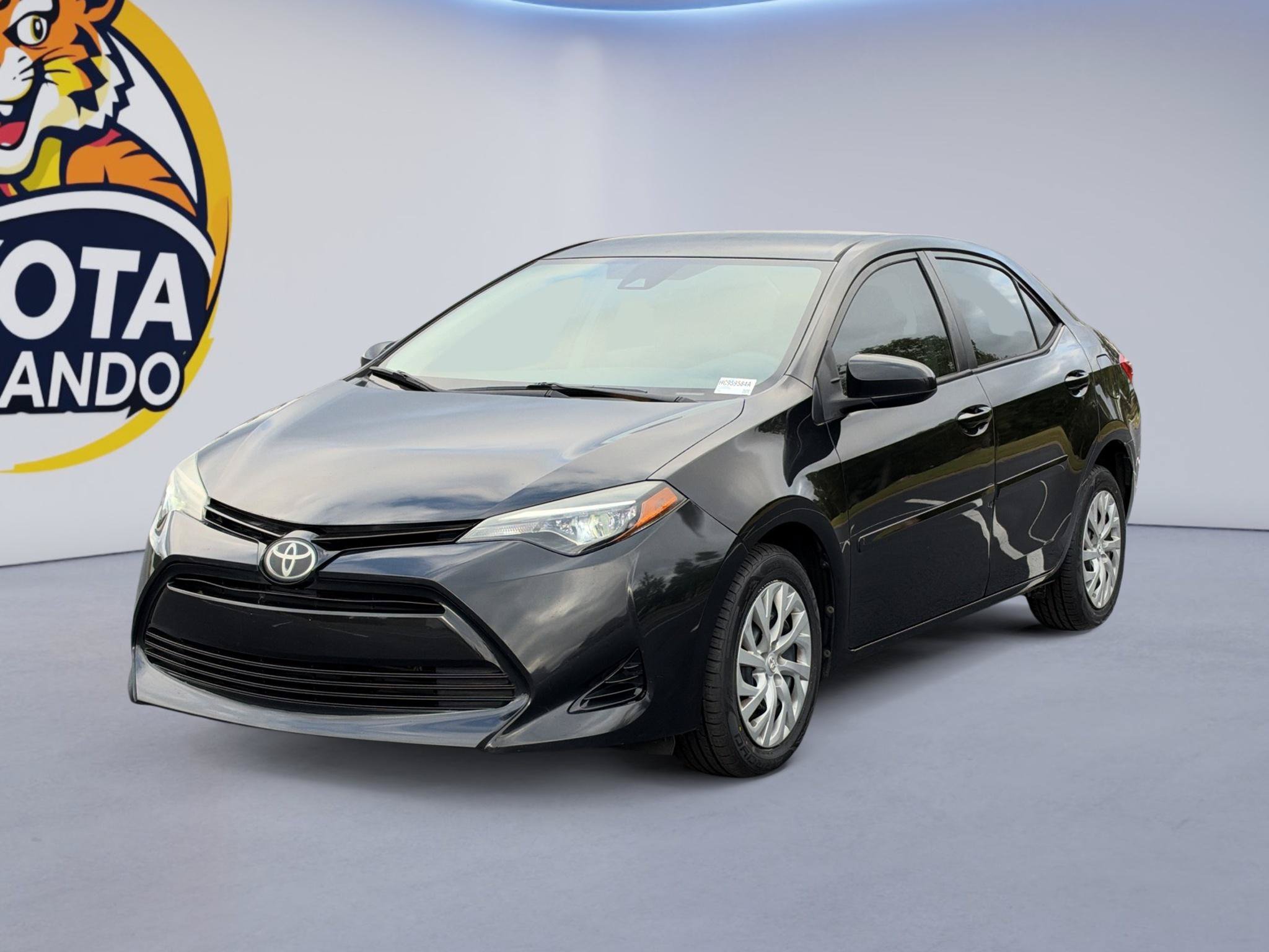 Used 2017 Toyota Corolla LE FWD image 1