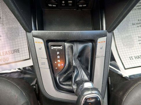 Used 2018 Hyundai Elantra Value Edition FWD image 26