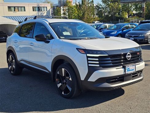 New 2026 Nissan Kicks SR w/ Cold Weather Package image 3