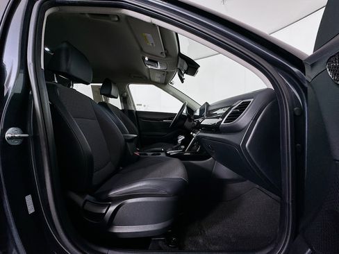 Used 2025 Kia Seltos S FWD image 31