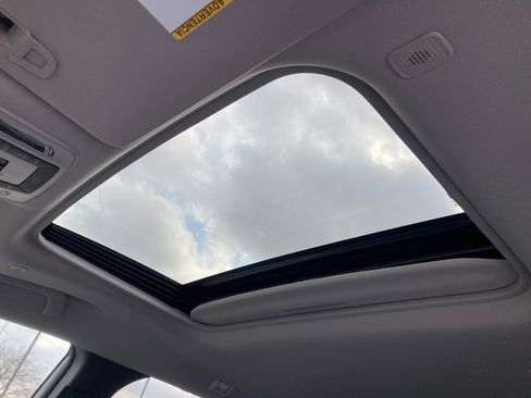 New 2026 Toyota Sienna XLE image 15