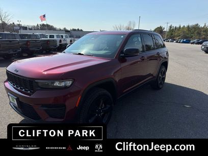 Used 2023 Jeep Grand Cherokee Altitude