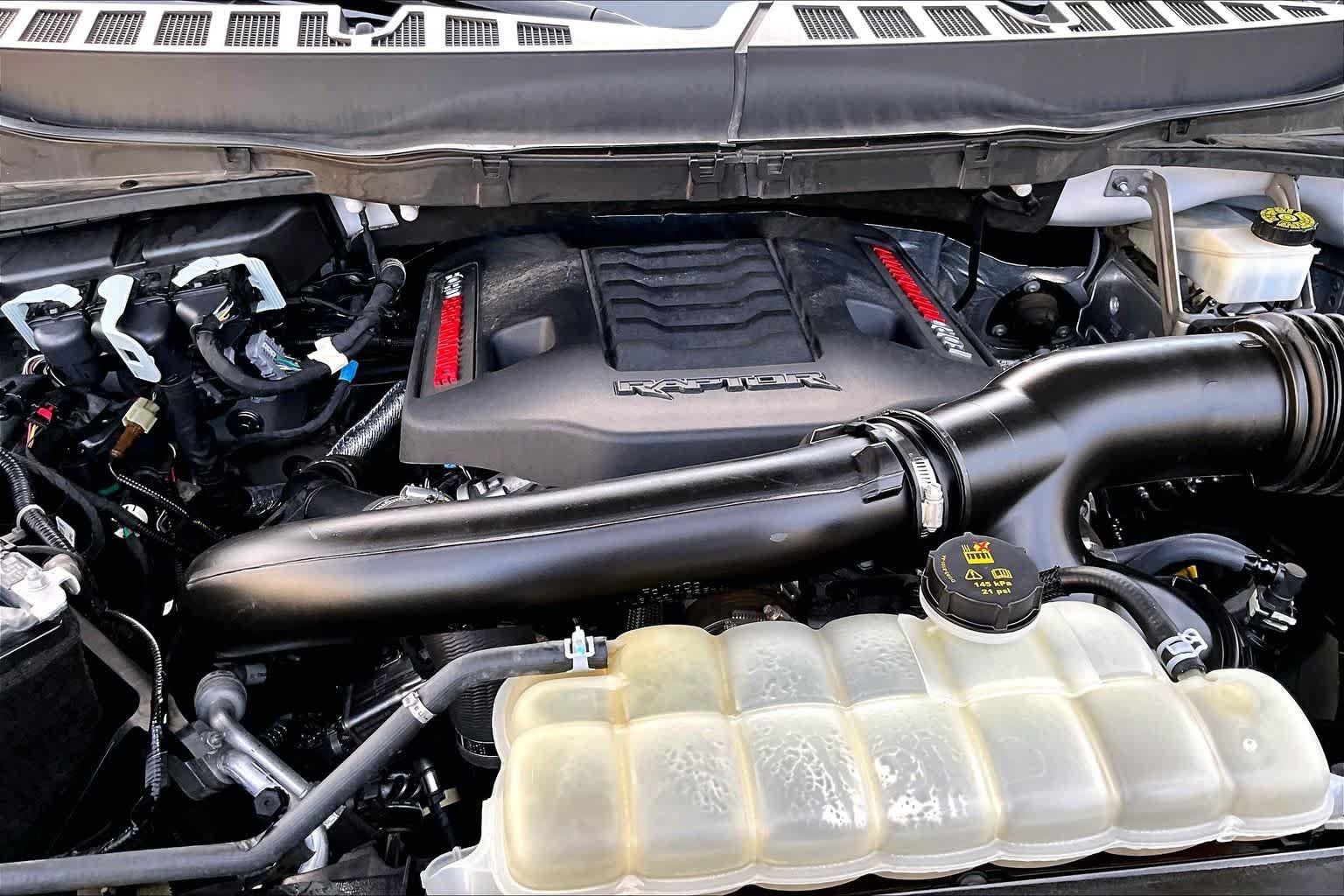 Certified 2023 Ford F150 Raptor w/ Raptor Carbon Fiber Package AWD/4WD image 33