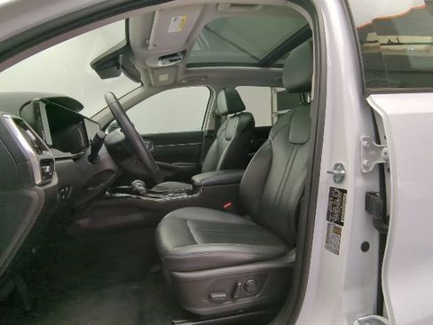 Used 2023 Kia Sorento SX FWD image 10