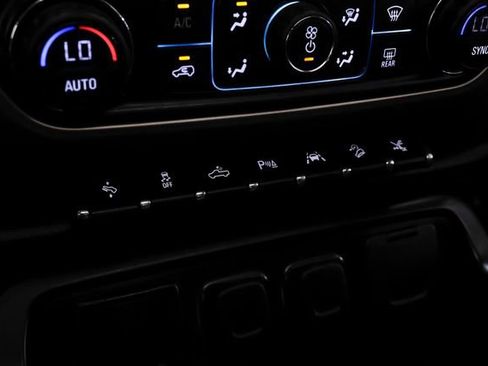 Used 2018 GMC Sierra 1500 Denali w/ Denali Ultimate Package AWD/4WD image 35