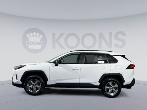 Used 2024 Toyota RAV4 LE image 7