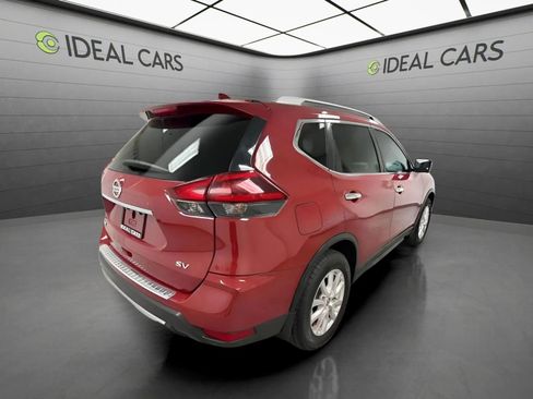 Used 2018 Nissan Rogue SV w/ Premium Package FWD image 5