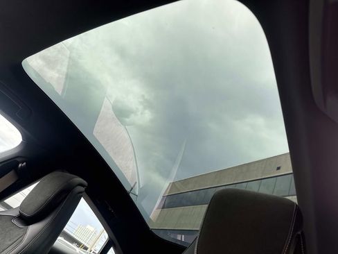 Used 2025 Porsche Taycan 4S image 22