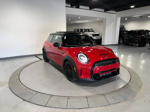 Used 2023 MINI Cooper S FWD image 9