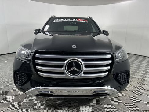Used 2024 Mercedes-Benz GLS 450 4MATIC image 3