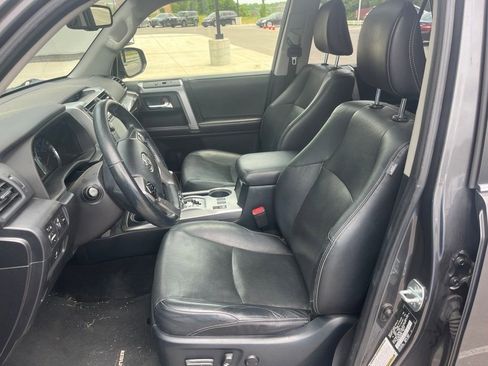 Used 2018 Toyota 4Runner Limited AWD/4WD image 22