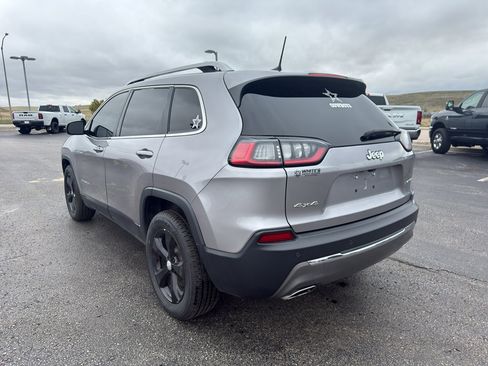 Used 2019 Jeep Cherokee Limited AWD/4WD image 7