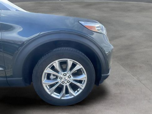 Used 2024 Ford Explorer XLT w/ Equipment Group 202A image 22