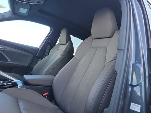 Used 2025 Audi Q5 Premium Plus w/ Premium Plus AWD/4WD image 16