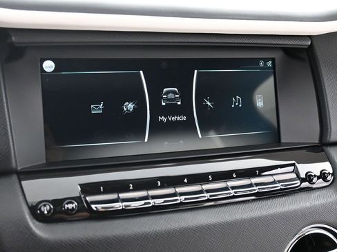 Certified 2022 Rolls-Royce Cullinan AWD/4WD image 21