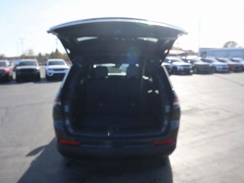 New 2025 Jeep Grand Cherokee L Altitude image 27